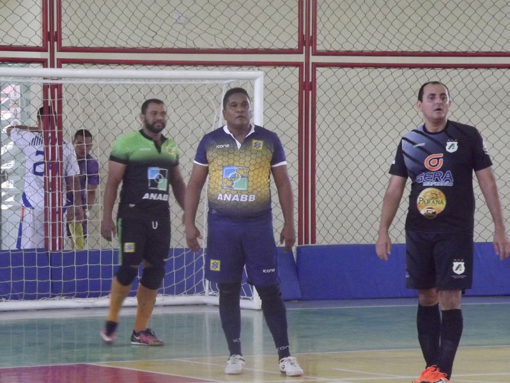 CAIXA FORTE VENCE A CORRIDA (BANCÁRIOS-MÁSTER)