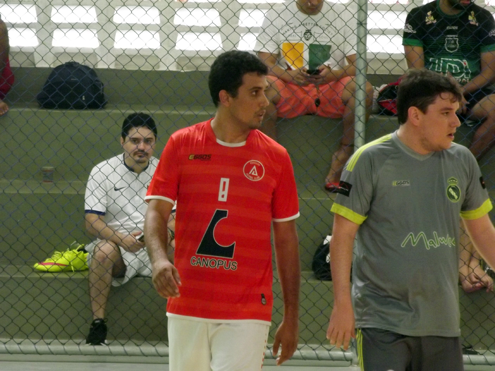 VIEIRA JUNIOR DEIXA O ARROCHA NA LIDERANÇA DO GRUPO (A)