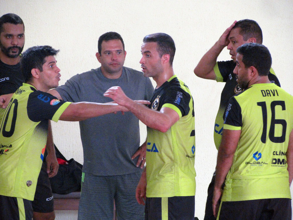 LUÍS PAULO MEXE NA EQUIPE E CONSEGUE DAR MAIS UM FÔLEGO AO GRUPO! (EX-ALUNOS BATISTA)