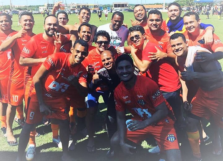 A EQUIPE DO ALVARÁ COMEMORA VITÓRIA SOBRE O BARCA (OAB)