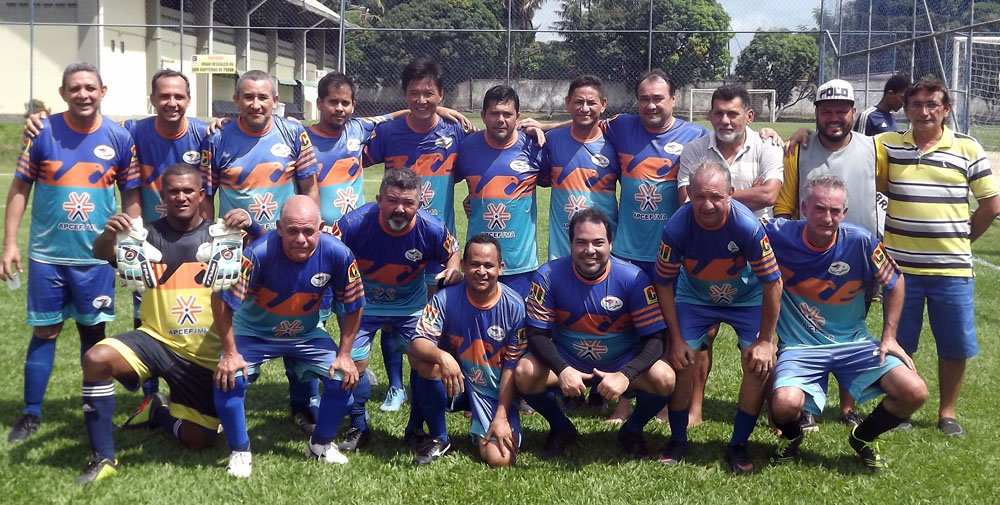 EXTRACAIXA GOLEIA O BASA PELA CATEGORIA MÁSTER! (BANCÁRIOS)