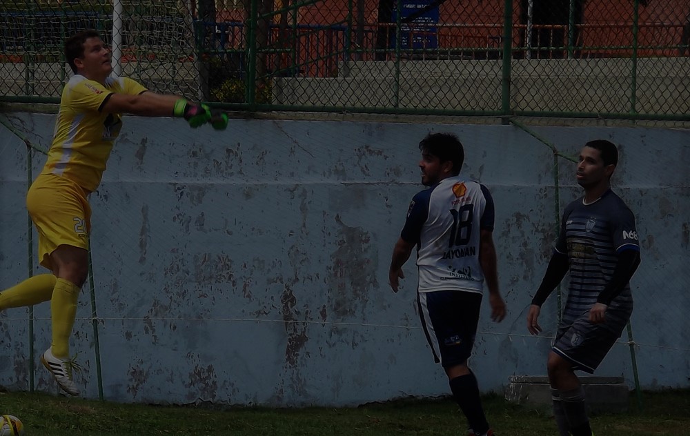 O GOLEIRO ARTHUR LEVA O RESENHA PARA FINAL (OAB)