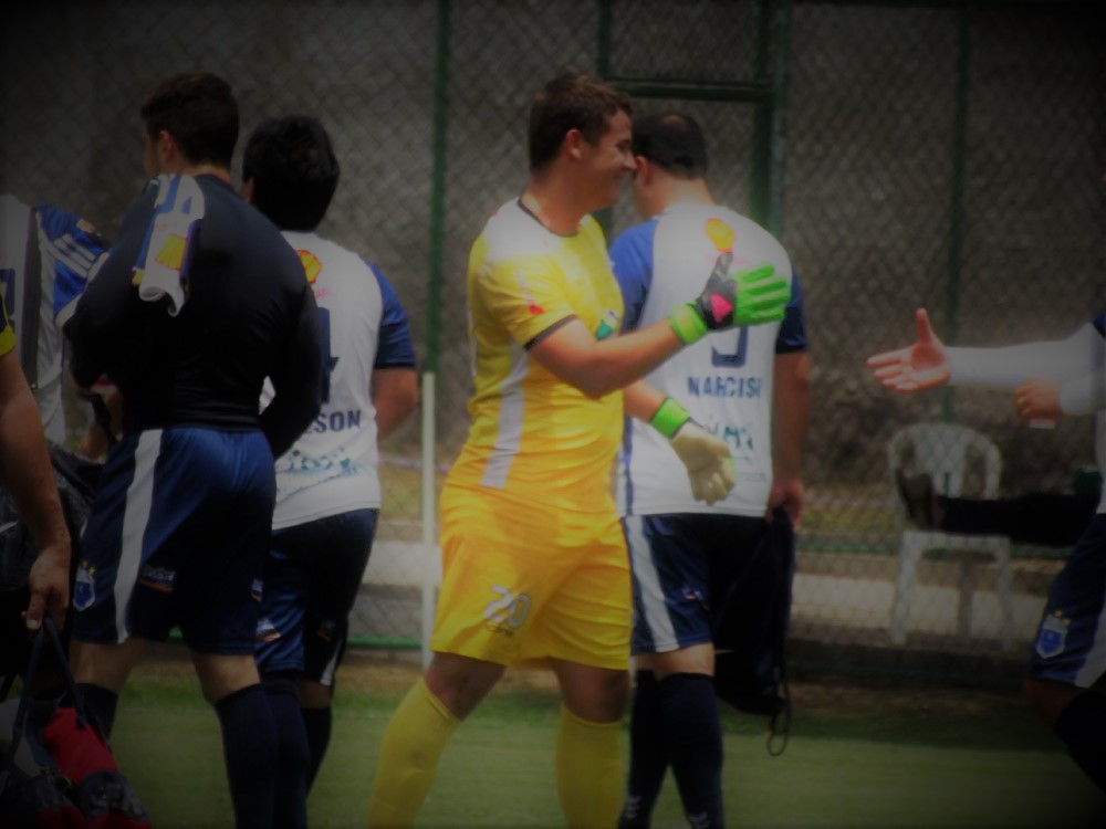 O GOLEIRO ARTHUR LEVA O RESENHA PARA FINAL (OAB)