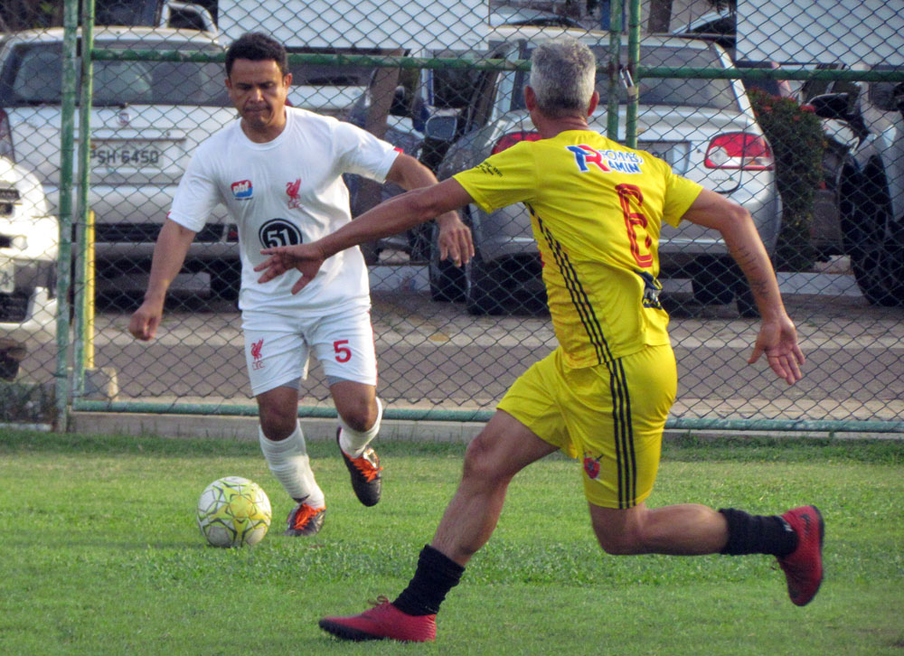 LIVERPOOL ENTRA NO G-4 (APCEF QUARENTA)