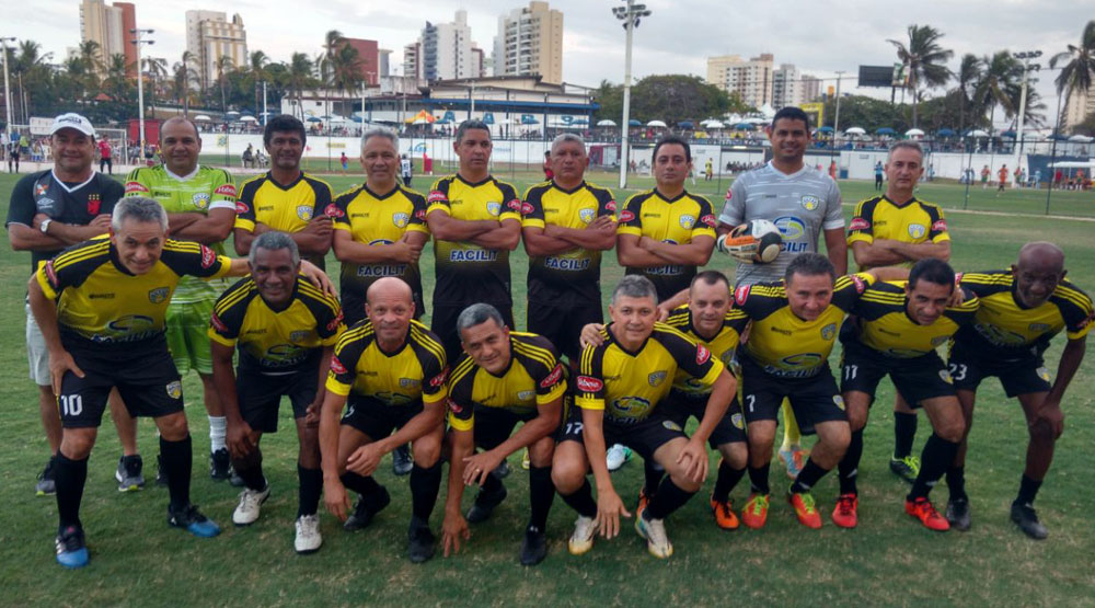 DUELO ACIRRADO NO CINQUENTÃO OURO (AABB)