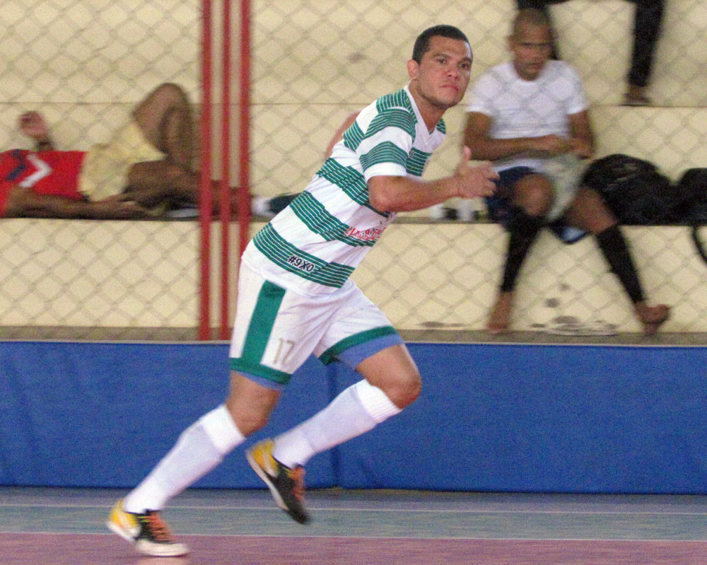 APENAS UM OBSTÁCULO SEPARA O BAT 2003 DO TRICAMPEONATO! (EX-ALUNOS BATISTA)