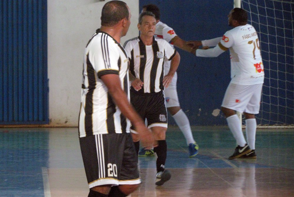 MAIS UMA VITÓRIA DO SANTOS QUARENTA. (APCEF)
