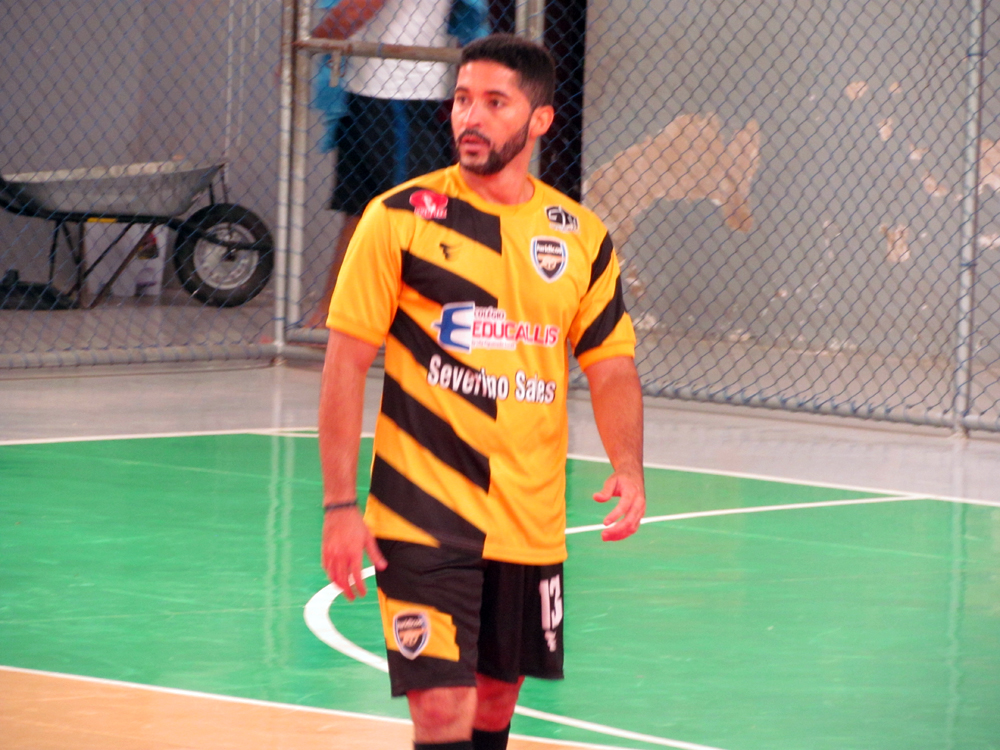 JONATHAN DESBANCA O ROMA