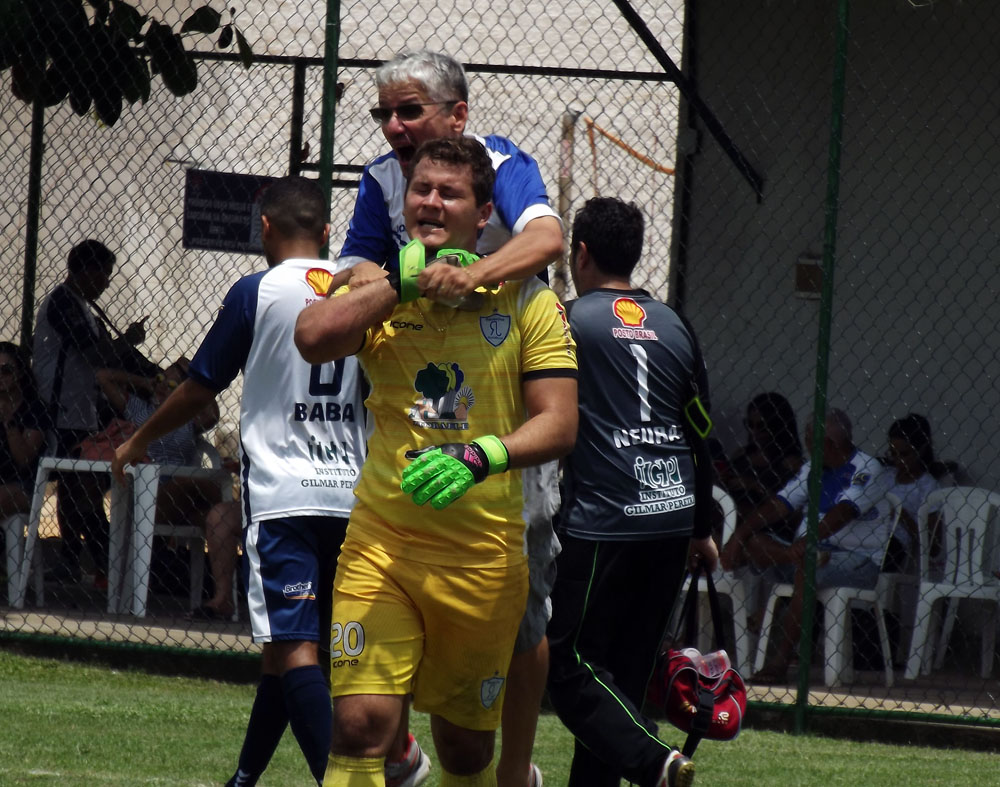 O GOLEIRO ARTHUR LEVA O RESENHA PARA FINAL (OAB)