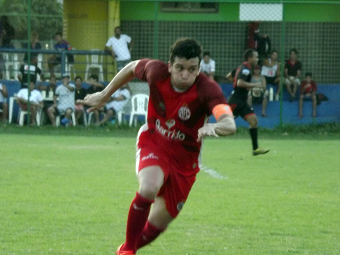 RENAN FOI O GRANDE DESTAQUE DO JOGO CONTRA O INTERNACIONAL