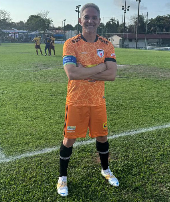 MARCO AURÉLIO BRILHA NOVAMENTE: CRAQUE, CAMPEÃO E ARTILHEIRO GERAL COM 21 GOLS (APCEFMA)