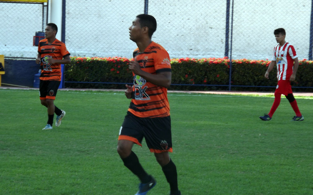 MALUFÃO ESTREIA COM VITÓRIA (AABB-PRINCIPAL)