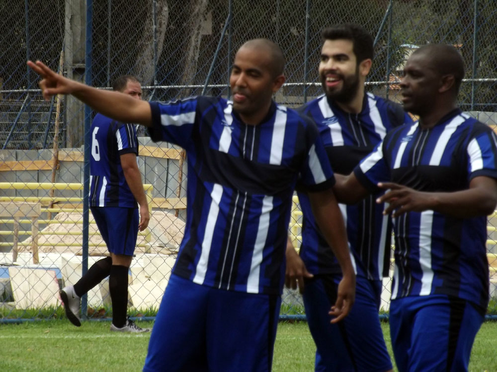 SHEIK CONSEGUE VENCER UMA PARA O ITAÚ (BANCÁRIOS)